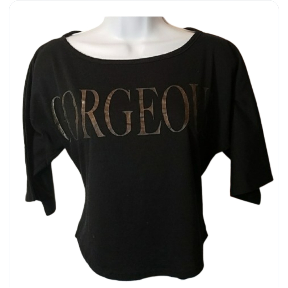 A1) Women’s Black “Gorgeous” Graphic Top Size M – Wide Neck Batwing Tee